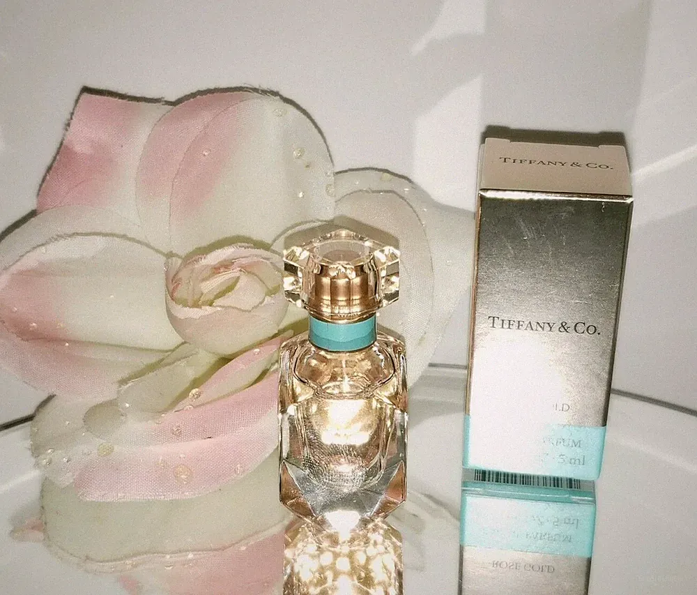 Tiffany & Co. Rose Gold Eau De Parfum Perfume EDP Mini Travel Splash 5ml 0.16oz
